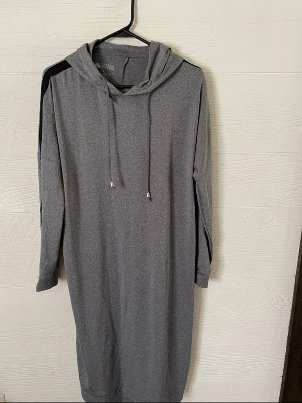 Women's Gray Long-Sleeve Hoodie Dress with Shoulder Stripe